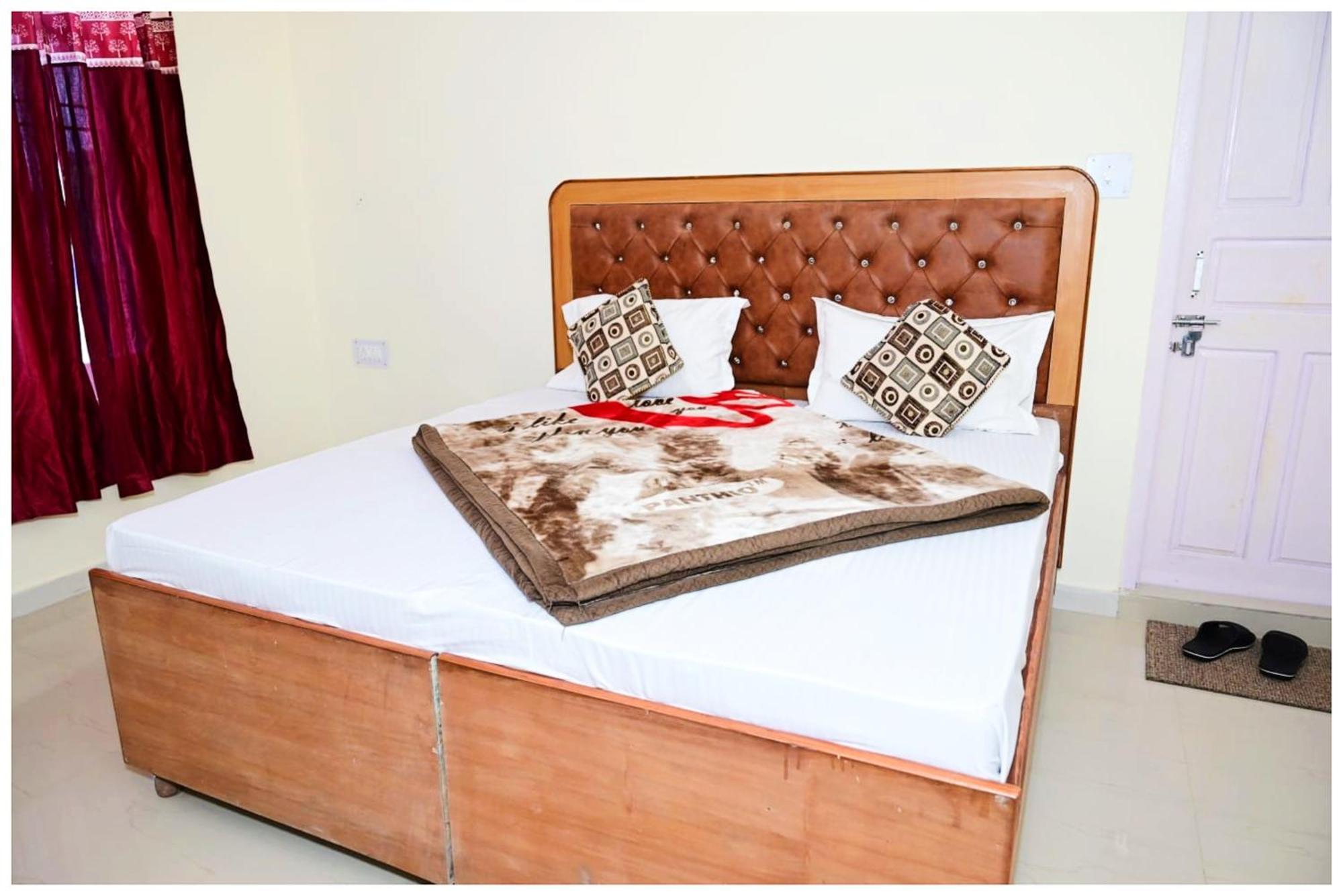 Simla Hotel K R I S H N A B - B Near Mall Road And Temple Екстер'єр фото