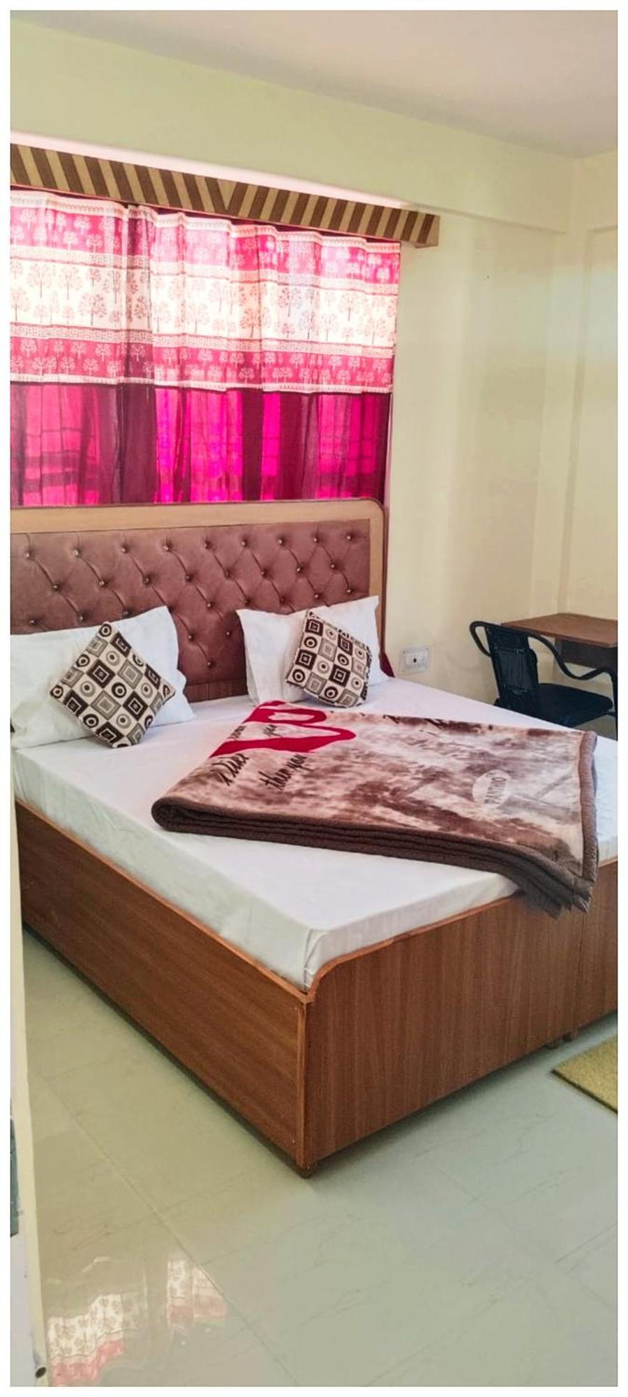 Simla Hotel K R I S H N A B - B Near Mall Road And Temple Екстер'єр фото